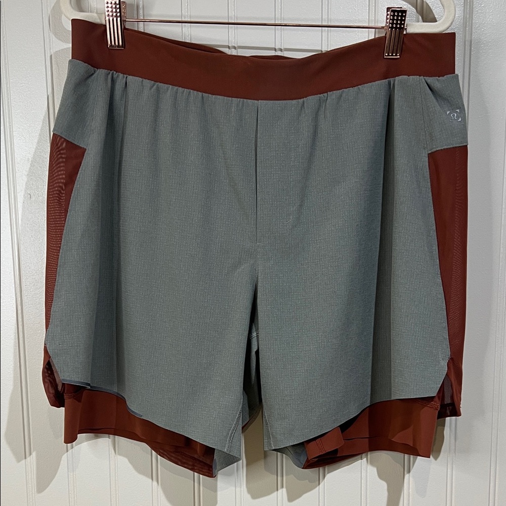 Lululemon Men’s Steady and Fast Short 7” Lined Size XL Carbon Dark Terracota
